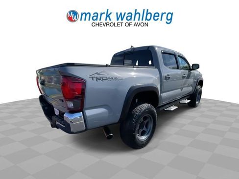 Used 2019 Toyota Tacoma TRD Off-Road AWD/4WD image 7