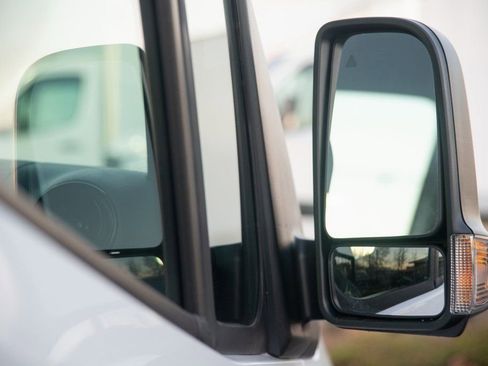 Used 2025 Mercedes-Benz Sprinter 2500 image 21