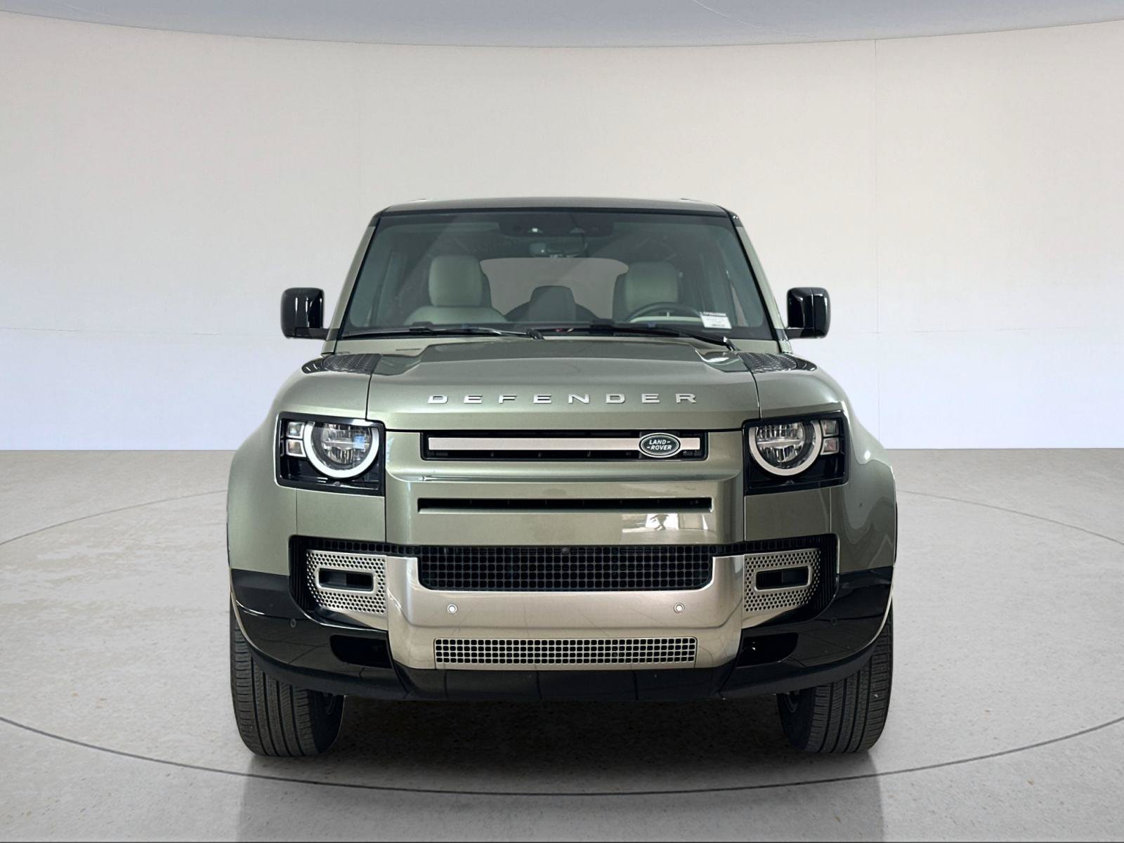 Used 2023 Land Rover Defender 110 S AWD/4WD image 9