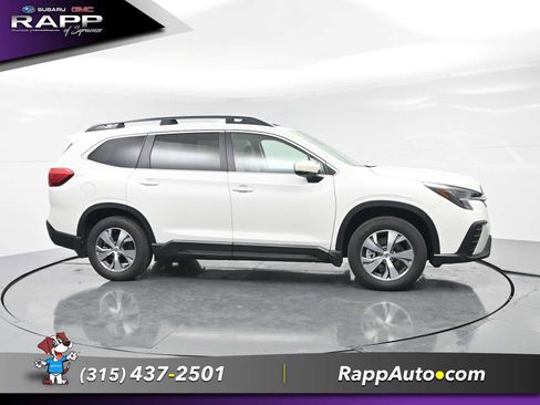 Used 2025 Subaru Ascent Premium AWD/4WD image 5