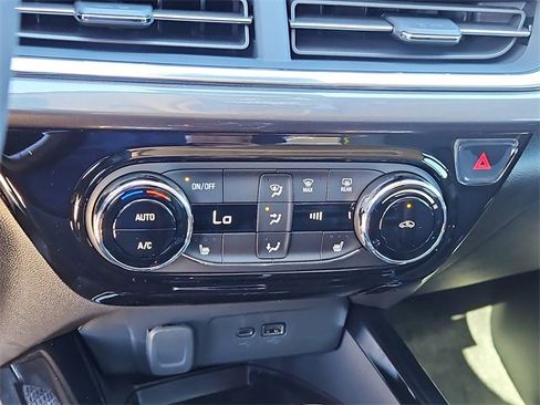 New 2026 Chevrolet Trax ACTIV w/ Sunroof Package image 26