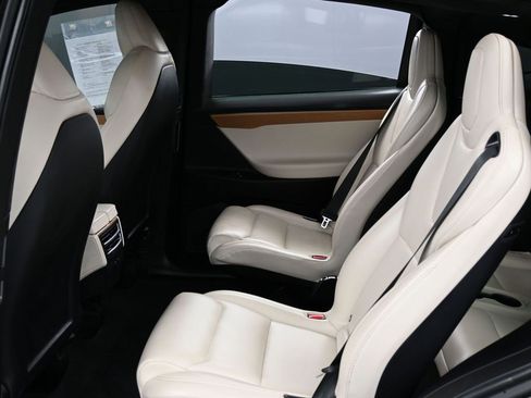 Used 2021 Tesla Model X Long Range image 41