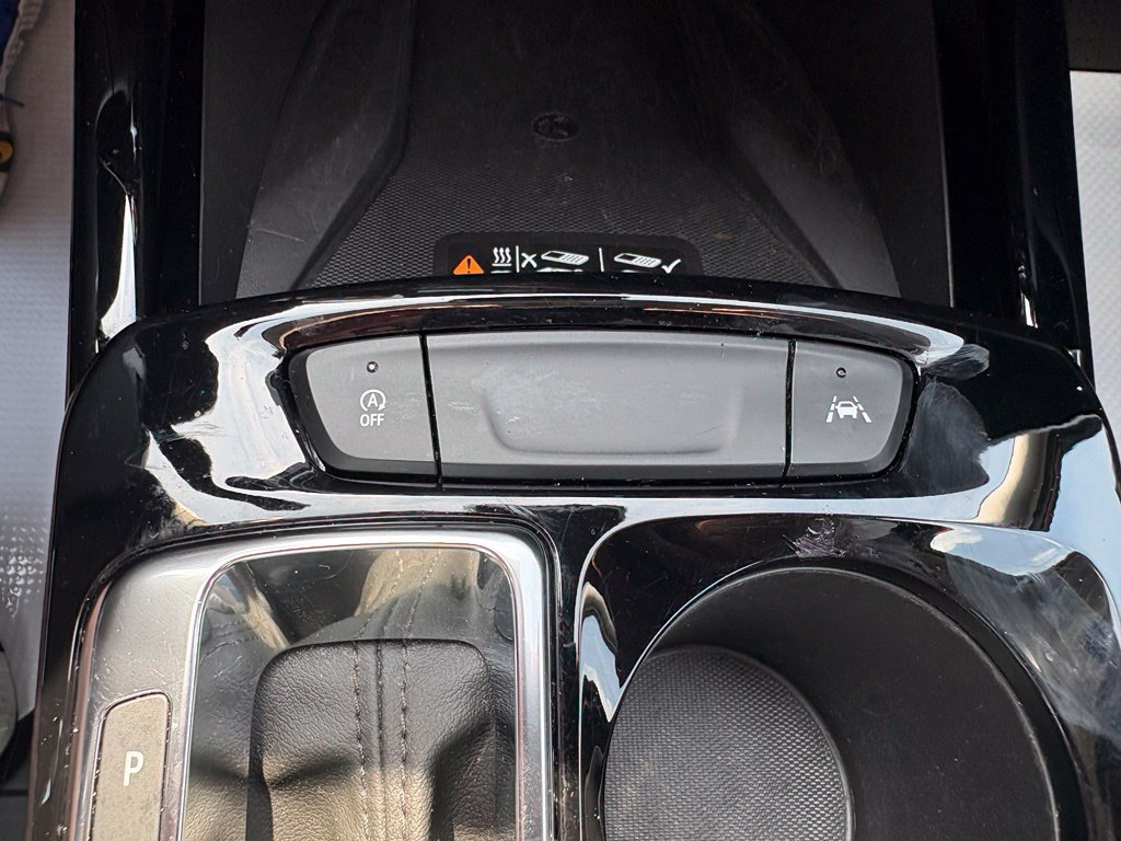 Used 2024 Chevrolet Trax ACTIV w/ Sunroof Package FWD image 24
