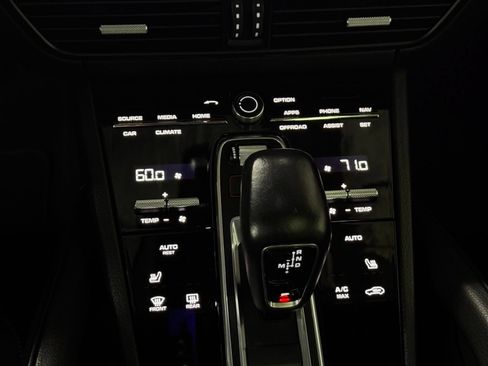 Used 2021 Porsche Cayenne Coupe w/ Premium Package AWD/4WD image 18