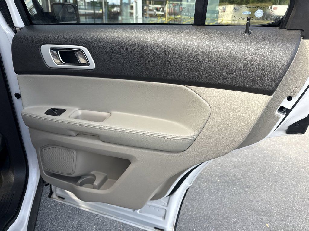 Used 2014 Ford Explorer XLT AWD/4WD image 21