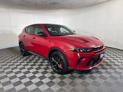 Certified 2024 Dodge Hornet R/T Plus AWD/4WD image 3