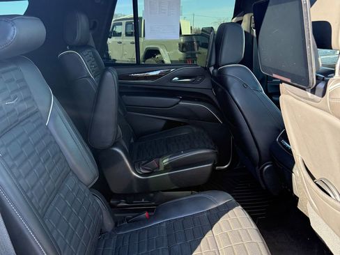 Used 2021 Cadillac Escalade Premium Luxury Platinum image 33