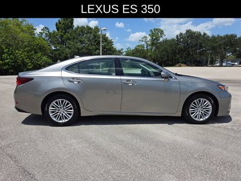 Used 2017 Lexus ES 350 w/ Premium Package FWD image 2