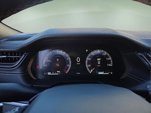 New 2026 Jeep Grand Cherokee Limited w/ Luxury Tech Group II image 23