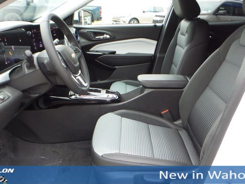 New 2026 Chevrolet Trax LT image 9