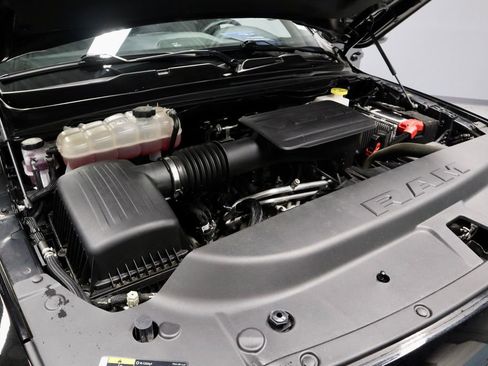 Used 2023 RAM 1500 Big Horn AWD/4WD image 13