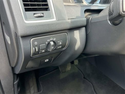 Used 2016 Volvo XC60 T6 Platinum image 27