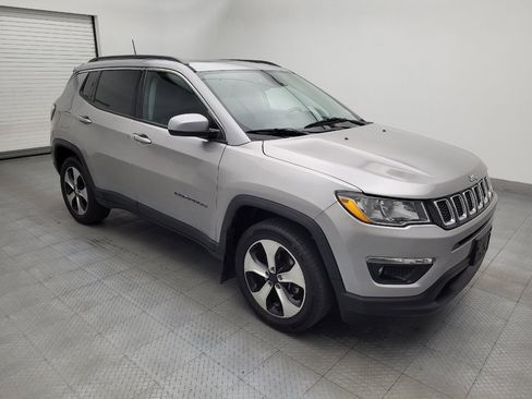 Used 2017 Jeep Compass Latitude w/ Popular Equipment Group AWD/4WD image 13
