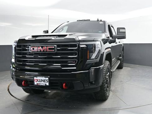 Used 2024 GMC Sierra 3500 AT4 w/ AT4 Premium Plus Package AWD/4WD image 6