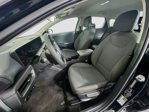 Used 2025 Kia K4 FWD image 13