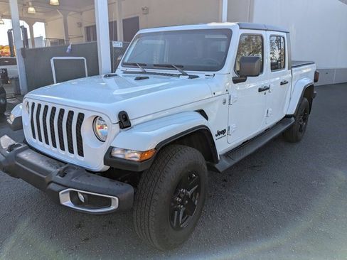 Used 2021 Jeep Gladiator Sport image 1