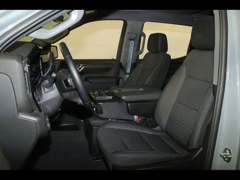 Used 2024 Chevrolet Silverado 1500 LT image 25