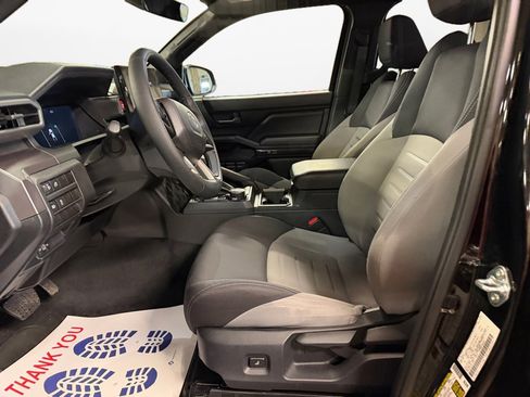 Used 2025 Toyota Tacoma TRD Off-Road image 11