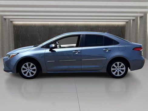 Used 2026 Toyota Corolla LE w/ Carpet Mat Package (TMS) FWD image 2