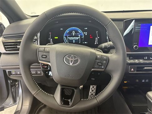 New 2025 Toyota Camry SE image 15