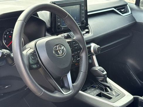 Used 2021 Toyota RAV4 XLE Premium FWD image 19