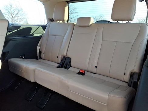 Certified 2023 Ford Expedition XLT image 10
