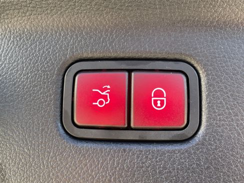 Certified 2022 Mercedes-Benz S 500 4MATIC image 11