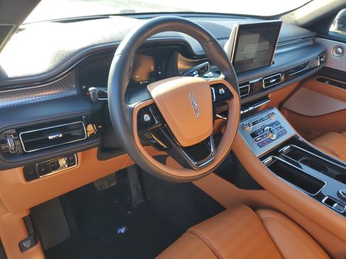 Certified 2023 Lincoln Aviator Black Label w/ Dynamic Handling Package image 13