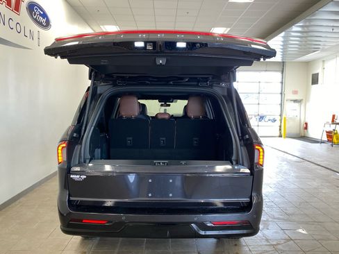 New 2026 Lincoln Navigator L Reserve AWD/4WD image 7