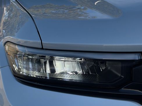 New 2025 Jeep Grand Cherokee Limited w/ Black Appearance Package image 9