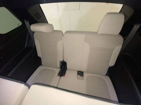 Certified 2023 Chevrolet Traverse LS FWD image 30