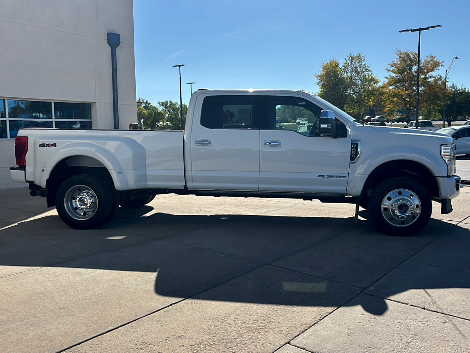 Used 2022 Ford F450 Platinum w/ Camper Package AWD/4WD image 4