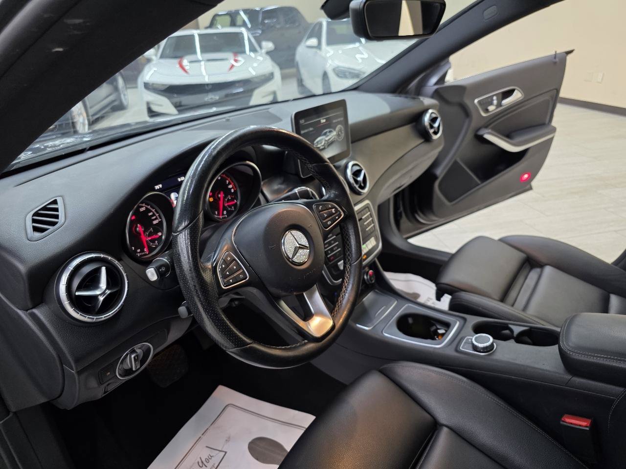 Used 2018 Mercedes-Benz CLA 250 4MATIC image 17