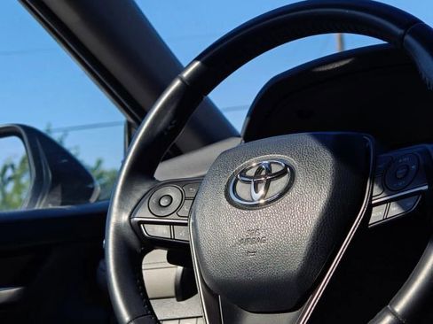 Used 2022 Toyota Camry SE FWD image 15
