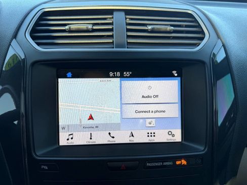 Used 2019 Ford Explorer XLT w/ Equipment Group 202A image 25