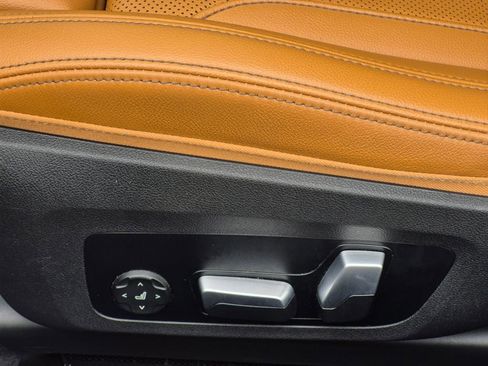 Used 2024 BMW 430i Coupe w/ Convenience Package RWD image 37