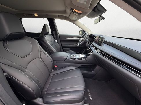 Certified 2026 INFINITI QX60 Luxe w/ Family Package image 12