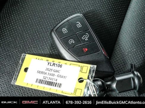 Used 2025 GMC Sierra 1500 SLT AWD/4WD image 35