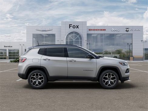 New 2026 Jeep Compass Limited image 21