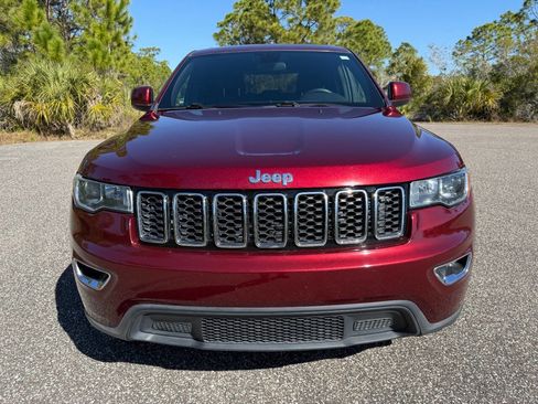 Used 2019 Jeep Grand Cherokee Laredo image 8
