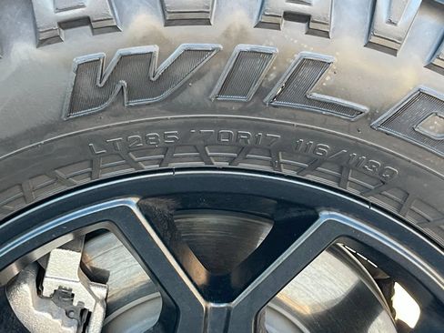 Used 2024 Jeep Wrangler Unlimited AWD/4WD image 11