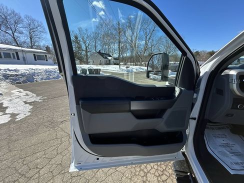 Used 2025 Ford F250 XLT w/ Snow Plow Prep Package AWD/4WD image 13