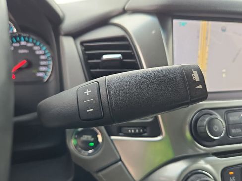 Used 2015 Chevrolet Tahoe LT image 32