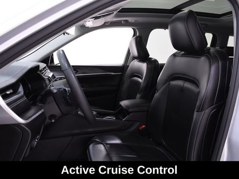 Used 2023 Jeep Grand Cherokee L Limited w/ Luxury Tech Group II AWD/4WD image 26