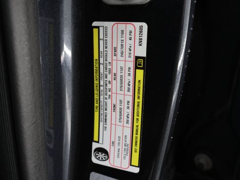 Used 2019 RAM 1500 Laramie AWD/4WD image 71