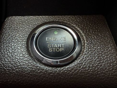Used 2017 Ford F150 King Ranch w/ Equipment Group 601A Luxury AWD/4WD image 25