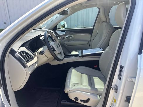 Used 2021 Volvo XC90 T6 Inscription w/ Protection Package Premier AWD/4WD image 9