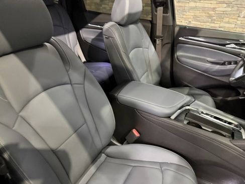 Used 2024 Buick Enclave Premium w/ Experience Buick Package image 4