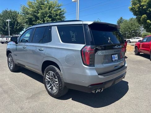 Used 2025 Chevrolet Tahoe Z71 AWD/4WD image 3