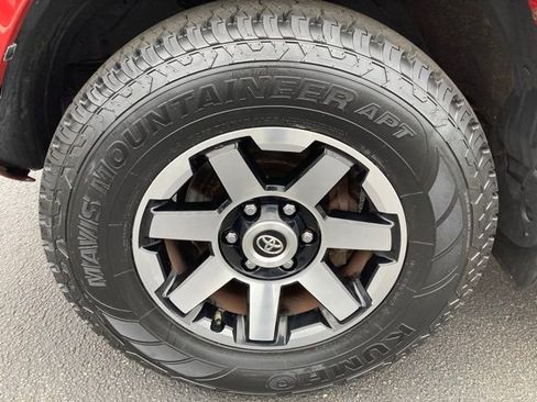 Used 2020 Toyota 4Runner TRD Off-Road Premium w/ Moonroof Package image 14